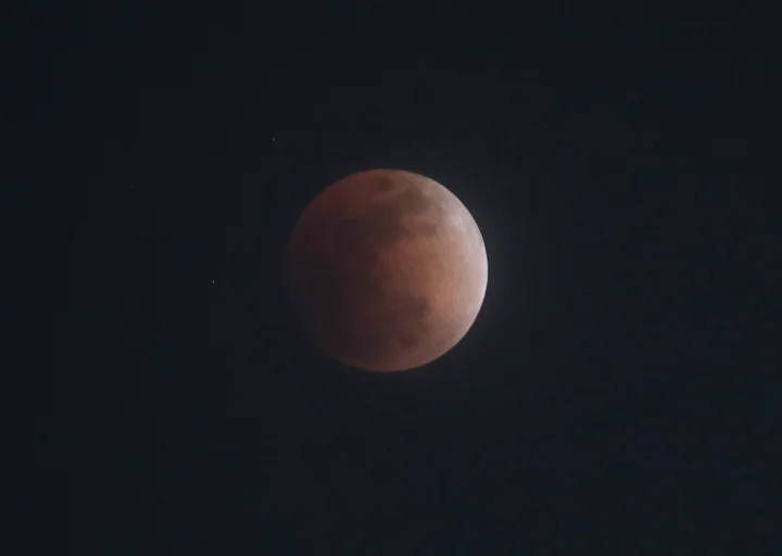 スーパームーン での皆既月食 見られる時間はいつ 約24年ぶり貴重な天体ショー ハフポスト スーパームーン での皆既月食 見られる時間はいつ 約24年ぶり貴重な天体ショー ハフポスト