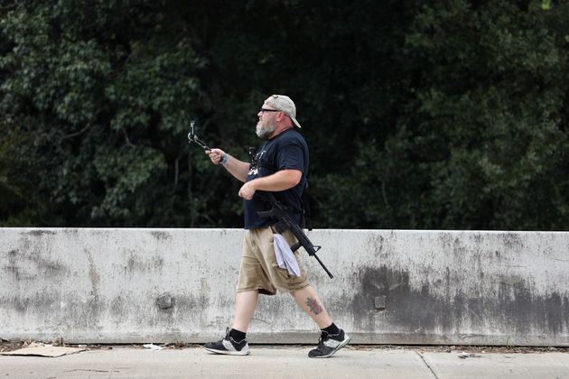 Photo d'illustration de Greg Holland, membre d'une organisation pro-armes, prise à Houston au Texas en 2018)