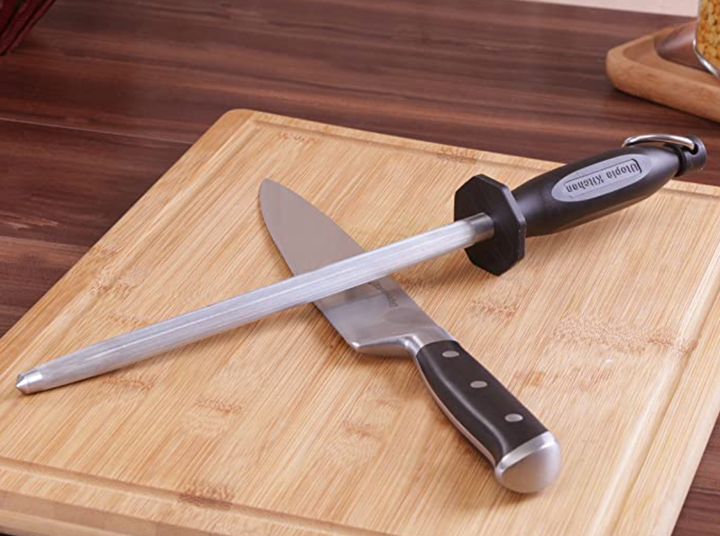 <a href="https://amzn.to/3um8i7o" target="_blank" rel="noopener noreferrer"><strong>Get this 10-Inch Honing Steel for $7.95.</strong></a>