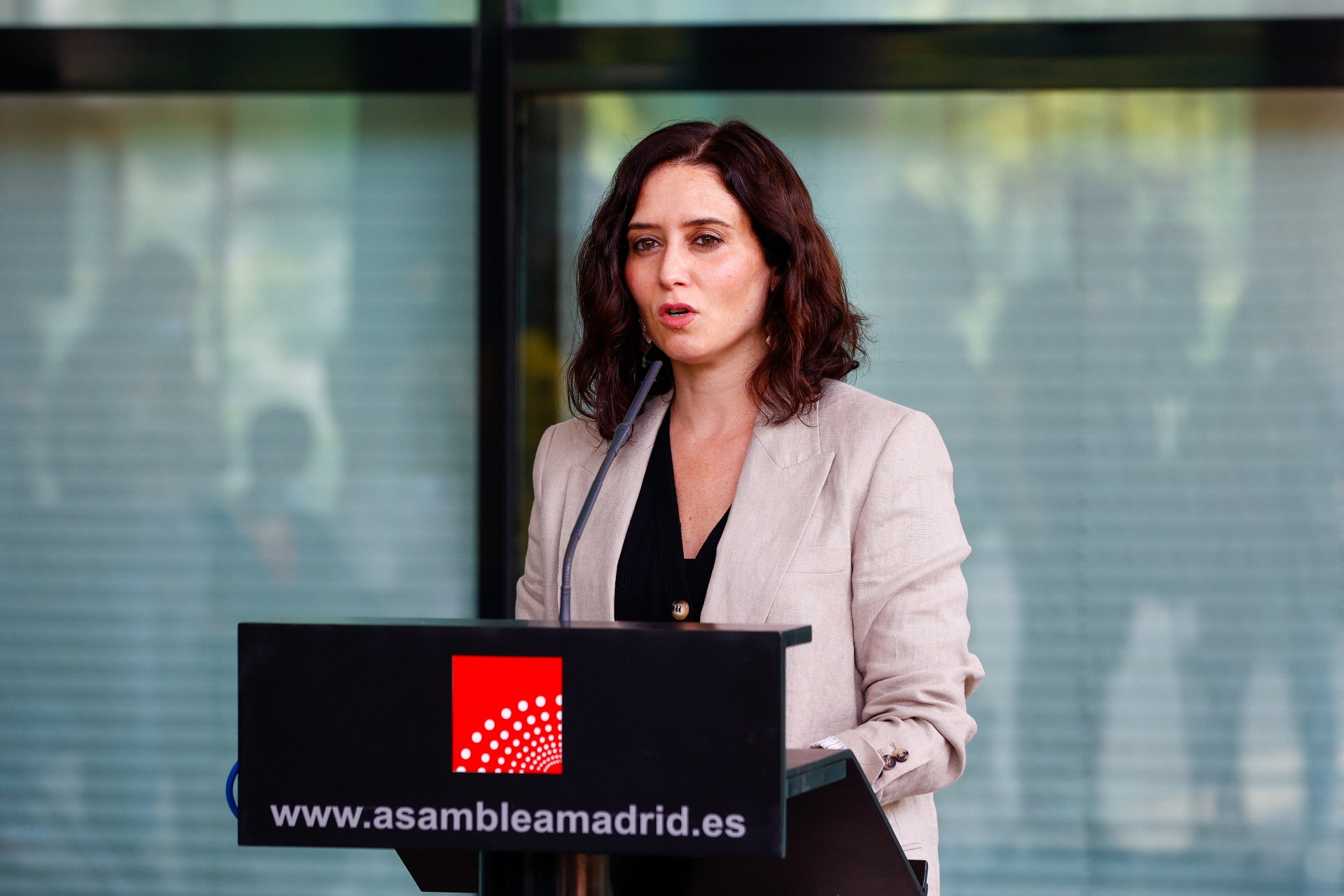 Quién es la nueva pareja de Isabel Díaz Ayuso - Vimarsana News