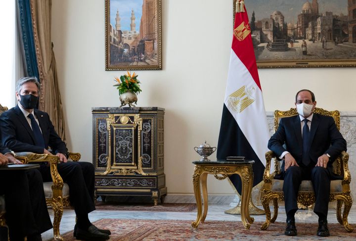 26 Μαΐου 2021 Ο υπουργός Εξωτερικών των ΗΠΑ Αντονι Μπλίνκεν στην Αίγυπτο μαζί με τον πρόεδρο της χώρας Αμπντέλ Φάταχ αλ Σίσι