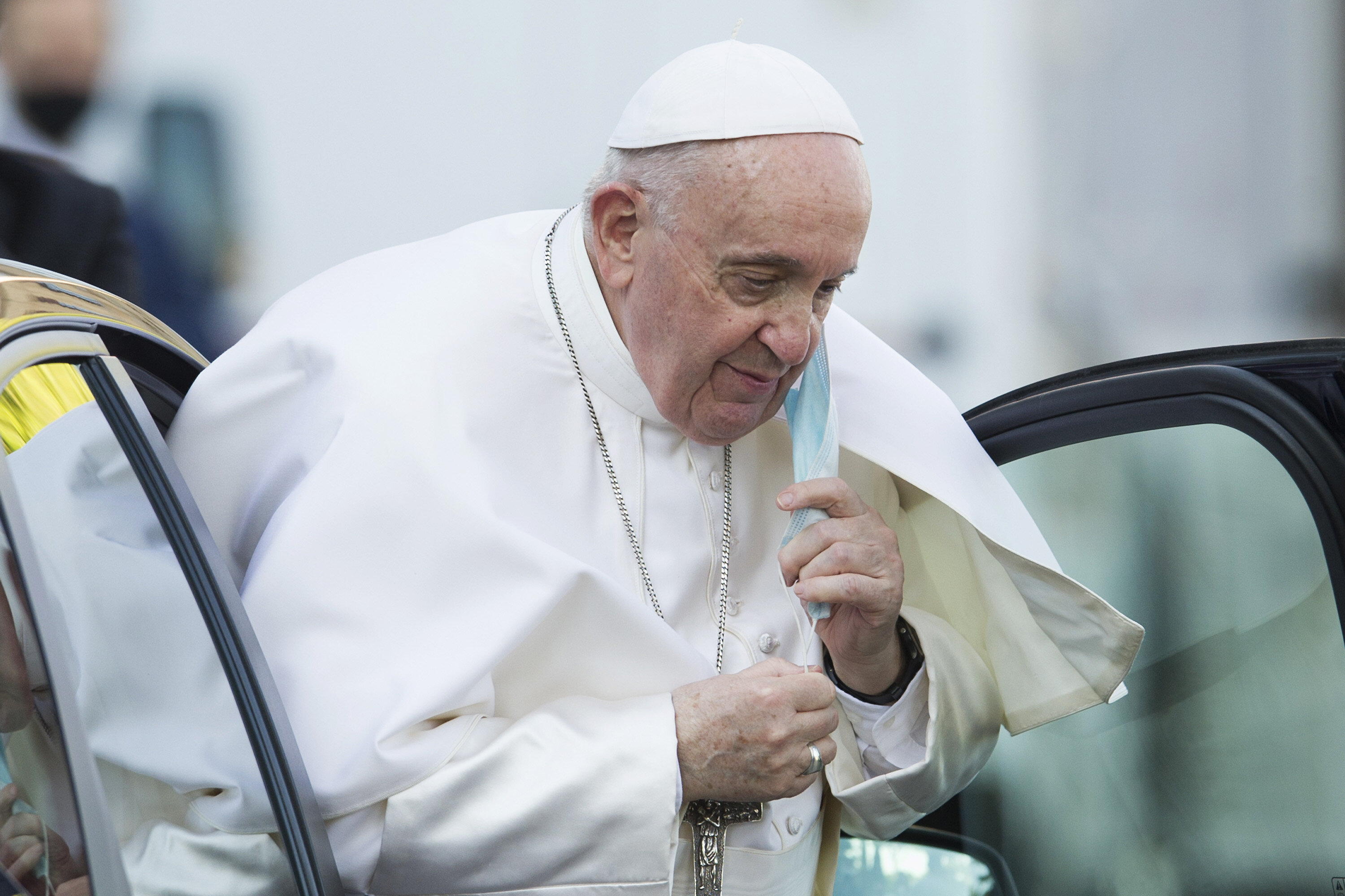 El papa establece en una histórica reforma que los abusos a menores son delitos contra la dignidad humana