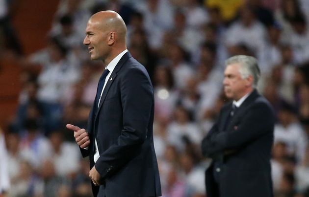 Sur cette photo prise en 2017, le Real Madrid de Zidane affronte le Bayern Munich de Ancelotti