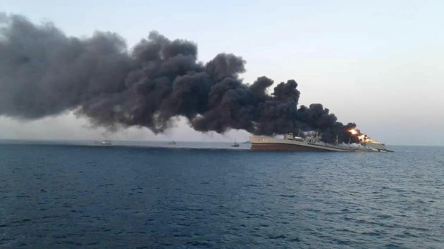 Ιράν: Βυθίστηκε το μεγαλύτερο πλοίο του πολεμικού ναυτικού μετά από