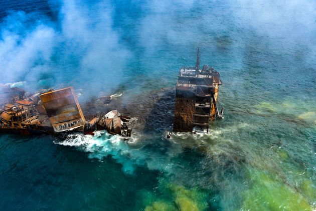 Σρι Λάνκα: Βύθιση πλοίου με τόνους χημικών, φόβοι για τεράστια οικολογική