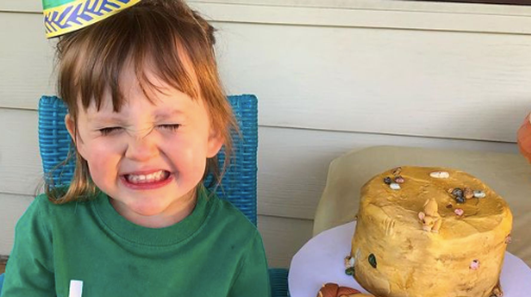 Un Gateau Triste Pour Son Anniversaire L Idee Geniale De Cette Petite Fille Le Huffington Post Life