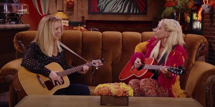 Lisa Kudrow and Lady Gaga teamed up for a duet on Smelly Cat