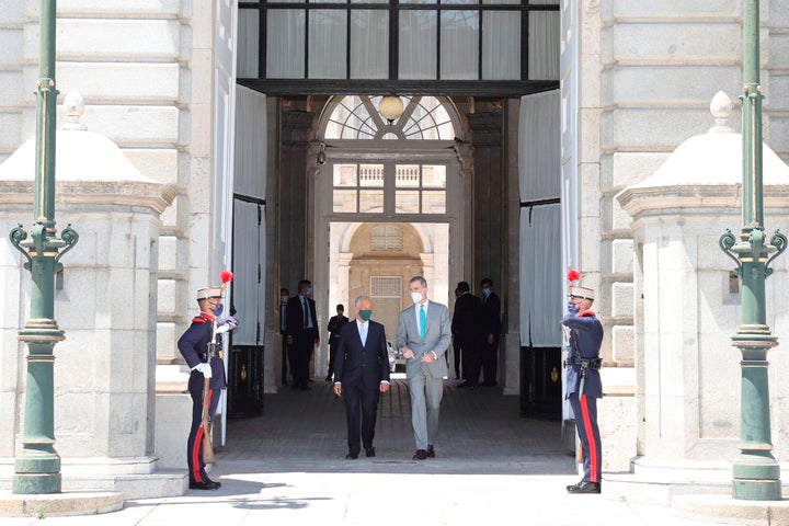 El rey Felipe VI hace algo pocas veces visto durante una visita oficial