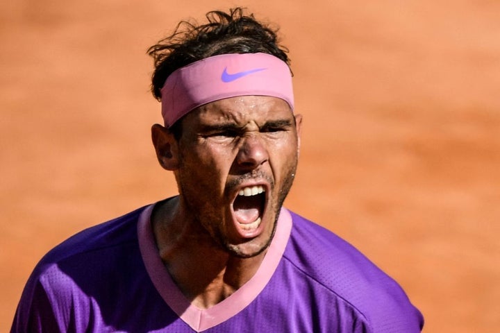 Rafa Nadal celebra un punto a su manera
