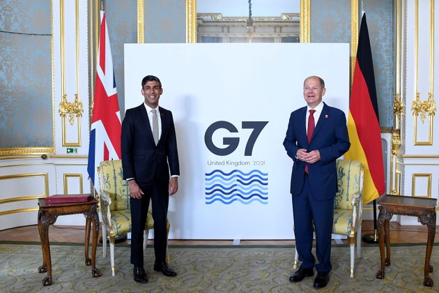 Ο Καγκελάριος της Βρετανίας του Υπουργού Οικονομικών Rishi Sunak με τον υπουργό Οικονομικών της Γερμανίας Olaf Sholz στο Lancaster House στο Λονδίνο