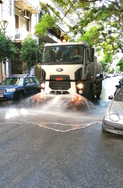 Επιχείρηση καθαριότητας στα Εξάρχεια