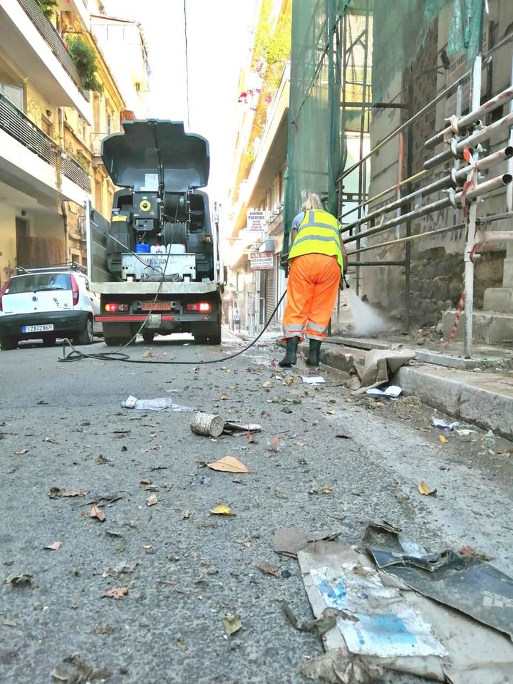 Επιχείρηση καθαριότητας στα Εξάρχεια