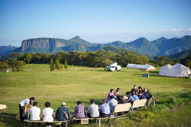 雄大な自然を望む内山牧場キャンプ場