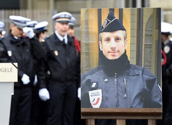 Une cérémonie d'hommage à Xavier Jugelé, le 25 avril 2017 à Paris