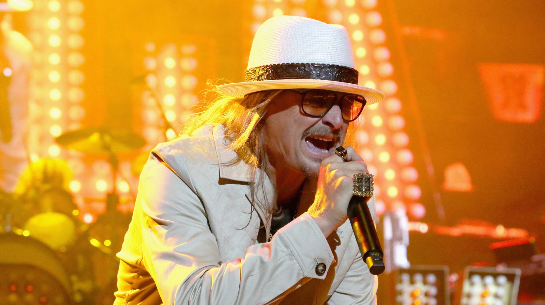 Kid Rock Doubles Down On Using Homophobic Slur In Bizarre Tweet