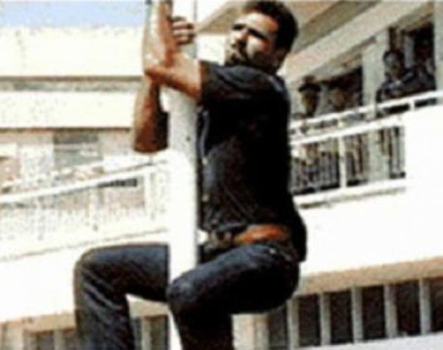 Ο Σολωμός Σολωμού λίγα λεπτά πριν πέσει νεκρός.