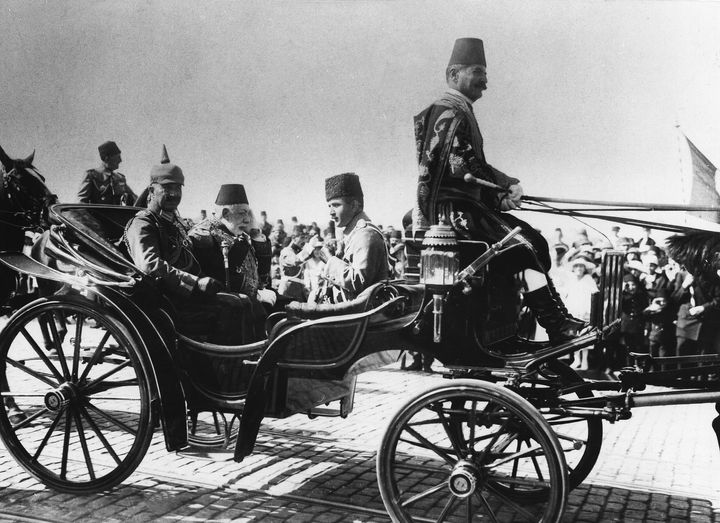 Κωνσταντινούπολη 1917 - Ο Κάιζερ μαζί με τον Μωάμεθ τον Πέμπτο και τον Ενβέρ Πασά.