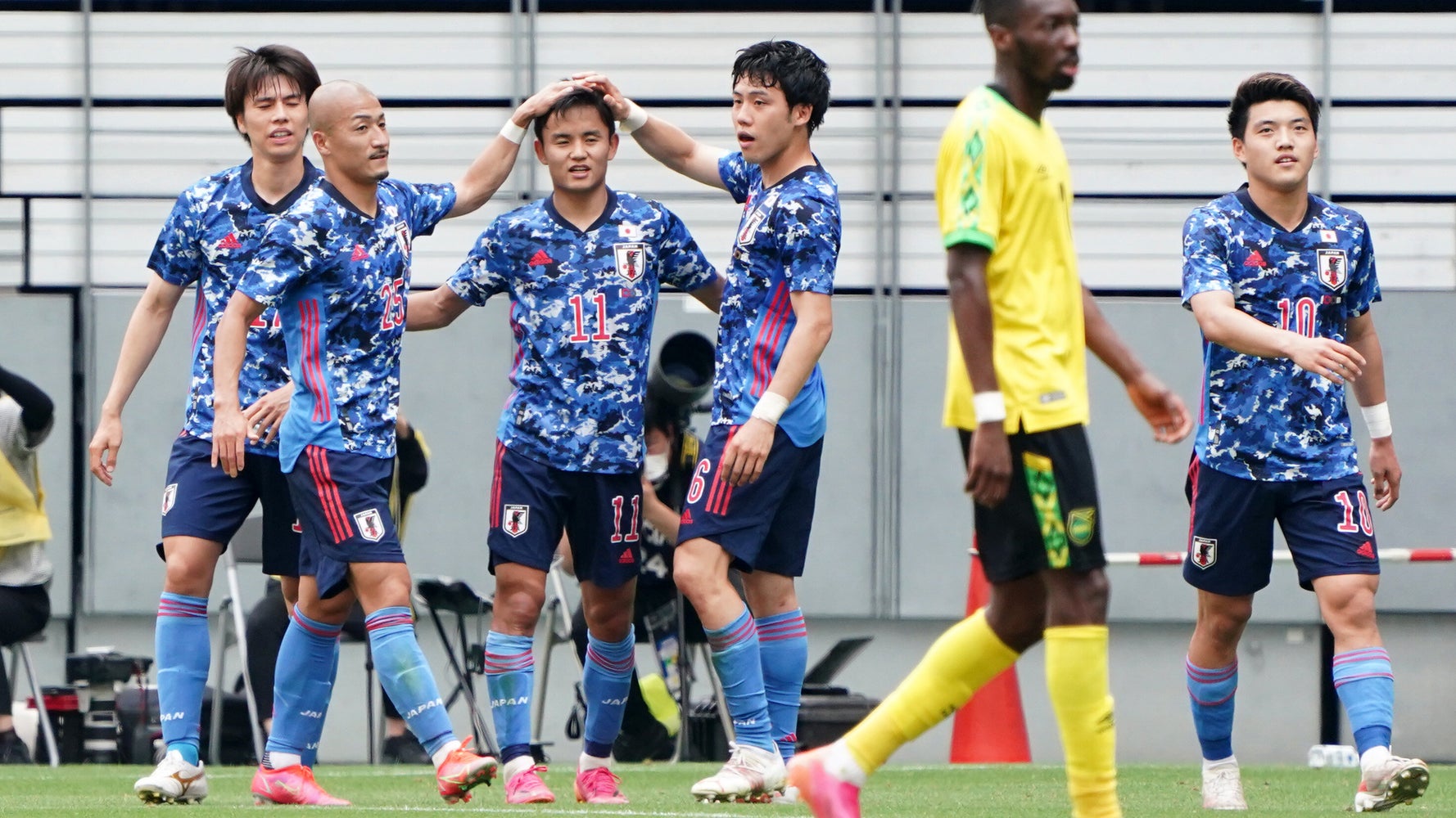 久保建英の4人股抜き弾丸ゴールがすごい マラドーナに並ぶ神ゴール 動画 ハフポスト 久保建英の4人股抜き弾丸ゴールがすごい マラドーナに並ぶ神ゴール 動画 ハフポスト