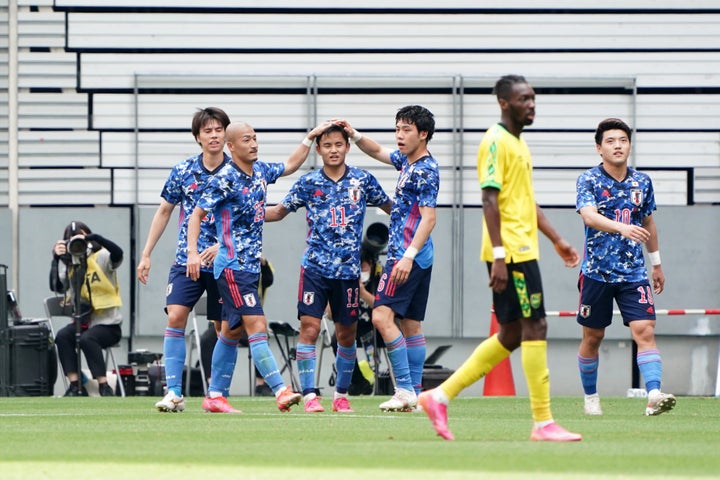 久保建英の4人股抜き弾丸ゴールがすごい マラドーナに並ぶ神ゴール 動画 ハフポスト News 久保建英の4人股抜き弾丸ゴールがすごい マラドーナに並ぶ神ゴール 動画 ハフポスト News
