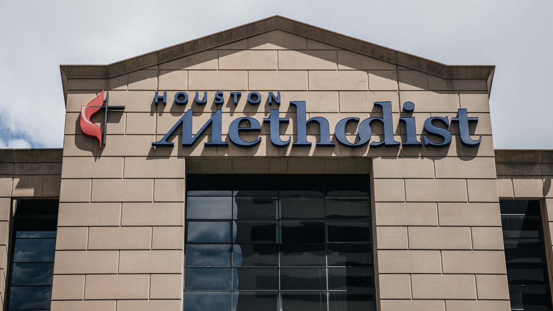 Federal Judge Dismisses Unvaccinated Hospital Workers' Lawsuit