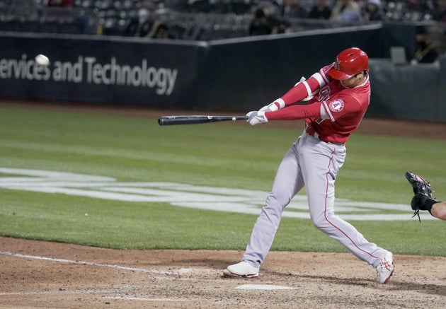 大谷翔平選手の18号hr 打球速度が速すぎて実況もただ笑うしかない 直後の一言が凄さを物語る 動画 ハフポスト 大谷翔平選手の18号hr 打球速度が速すぎて実況もただ笑うしかない 直後の一言が凄さを物語る 動画 ハフポスト