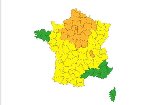 Orages: Météo France place 27 départements du Nord en alerte orange