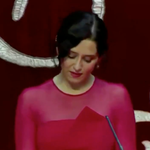 El comentario de Ayuso tras el incidente que casi le causa un disgusto en su toma de