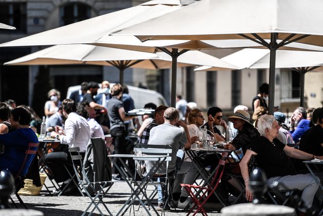 Une terrasse à Paris le 1er juin 2021.