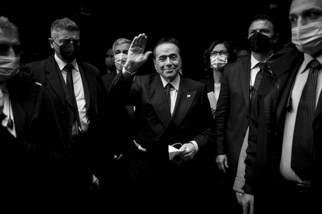 Berlusconi vuole Draghi a Palazzo Chigi fin quando non saremo usciti dall’emergenza Berlusconi vuole Draghi a Palazzo Chigi fin quando non saremo usciti dall’emergenza