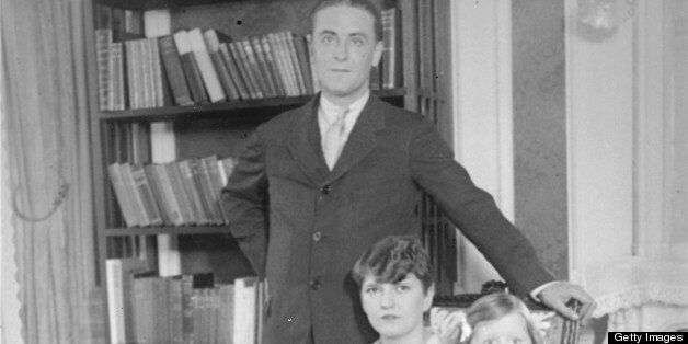 Family portrait of the writer F Scott Fitzgerald (1896 - 1940), his wife Zelda (1900 - 1948), and daughter Frances 'Scottie' Fitzgerald, 1925. (Photo by PhotoQuest/Getty Images)