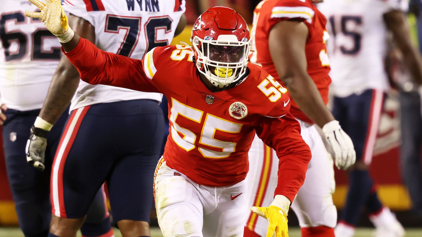 Chiefs Defensive End Frank Clark Arrested After Cops Spot Uzi 'Sticking Out' In His Car