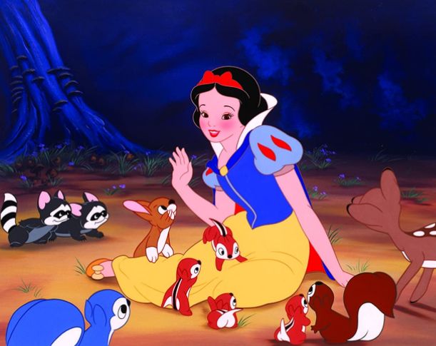 Disney choisit Rachel Zegler, jeune actrice métisse, pour incarner Blanche Neige