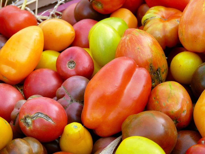 heirloom tomatoes at farmers'...