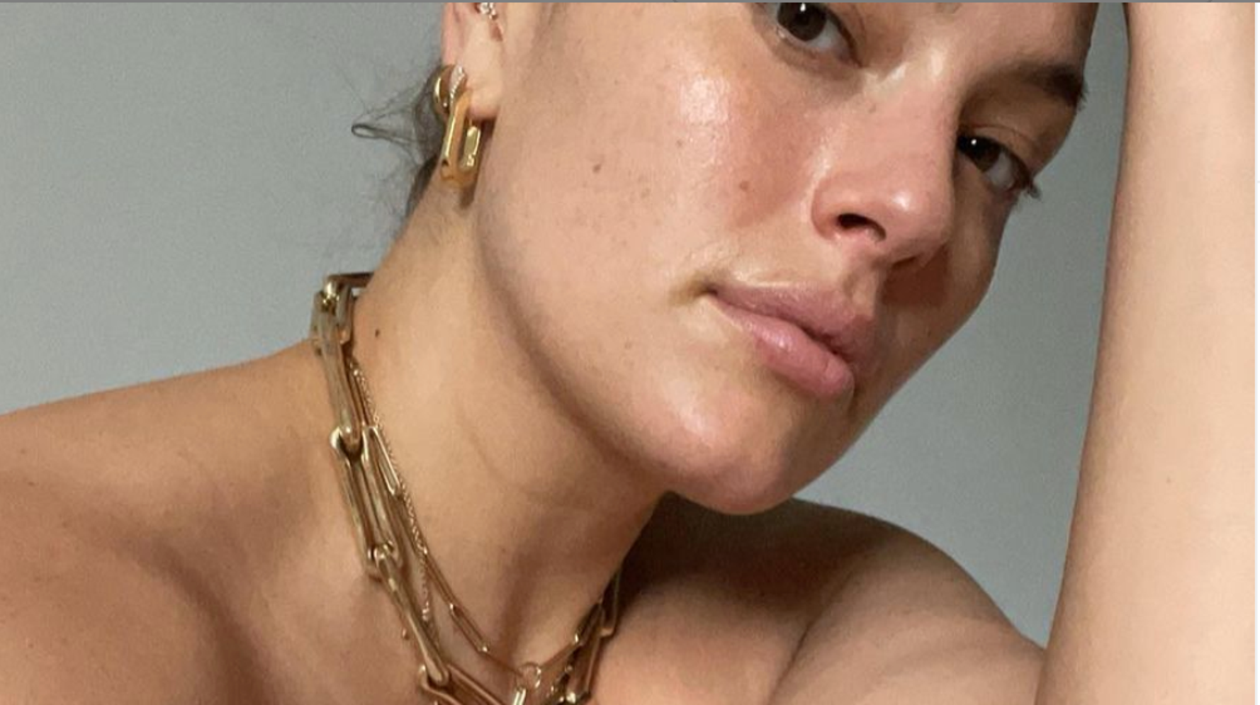 Ashley Graham Sends Message To Those Struggling With Their Bodies This Summer