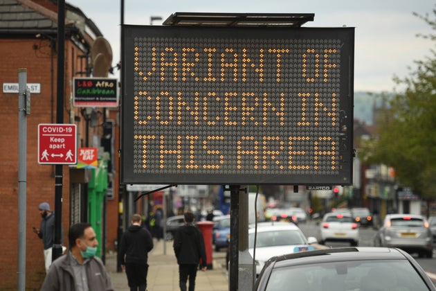 Un panneau indiquant la présence du variant delta à Bolton, en Angleterre, le 14 mai 2021.