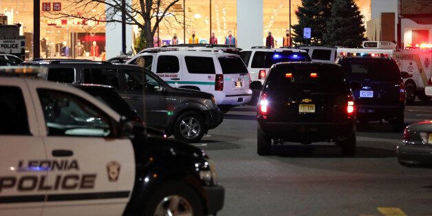 PARAMUS, UNITED STATES - NOVEMBER 5: Police secure around of The Westfield Garden State Plaza Mall after reports that a gunman fired shots at the mall in Paramus, New Jersey on November 5, 2013. (Photo Mucahit Oktay/Anadolu Agency/Getty Images)