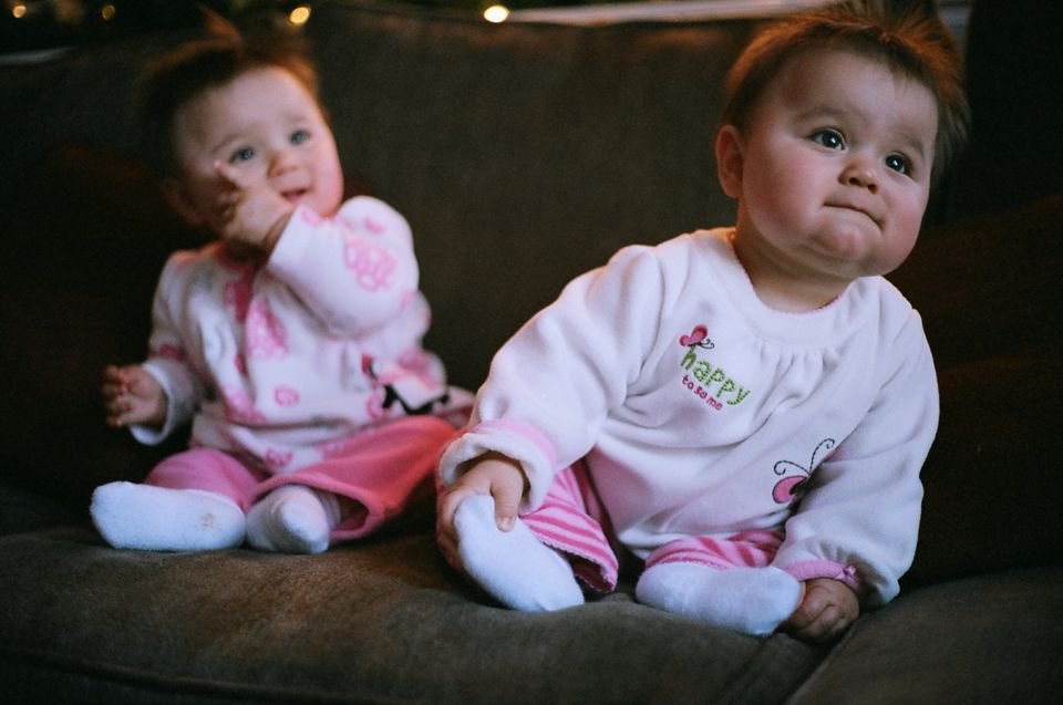 Dad Captures Life With Identical Twin Girls In More Than 20,000 Photos 