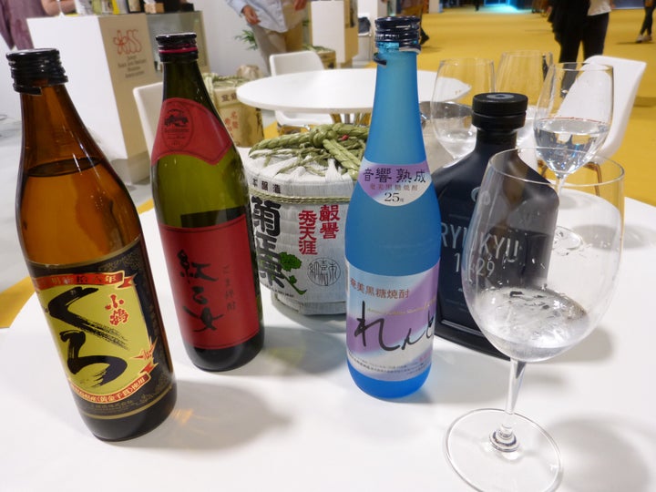 Gama de shochu japonés.