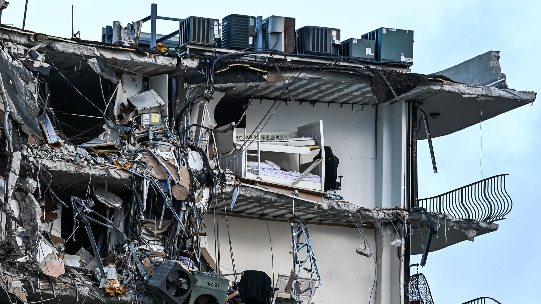 Search Of Collapsed Florida Apartment Block Grows Dire With 159 Still Unaccounted For