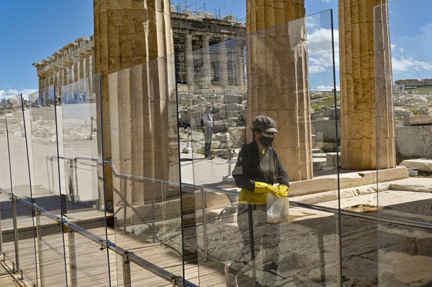 Ευκαιρίες και απειλές για τον ελληνικό τουρισμό στην εποχή του