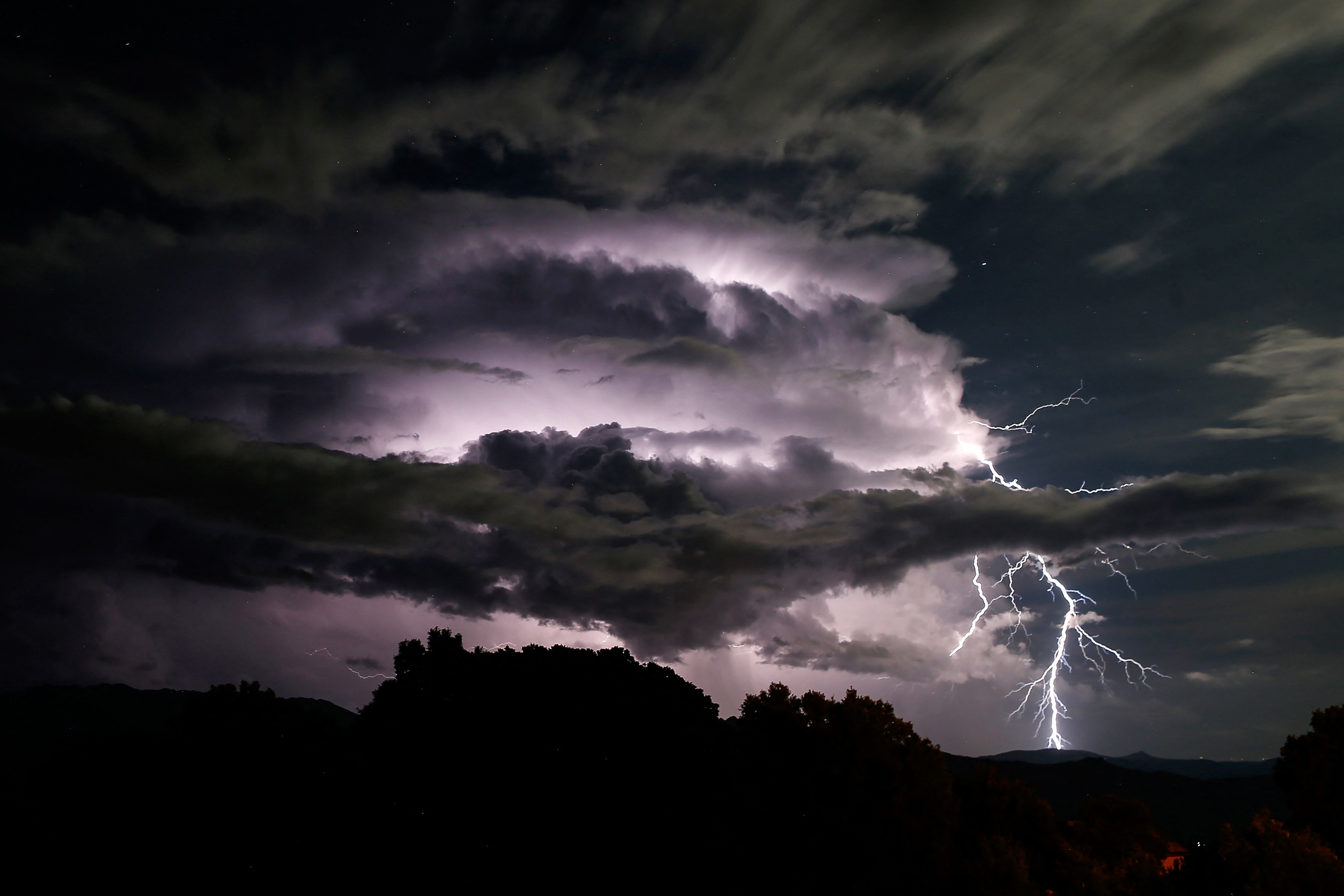 Orages: Météo France place 11 départements en vigilance orange