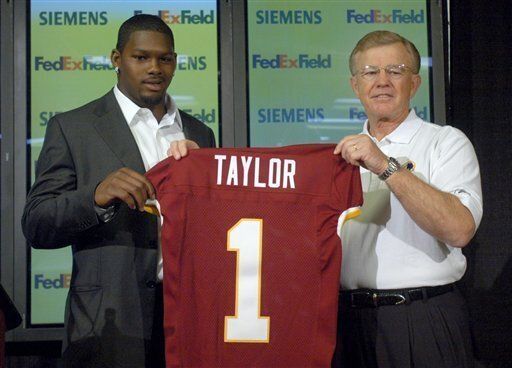 Redskins safety Sean Taylor dies a day after being shot