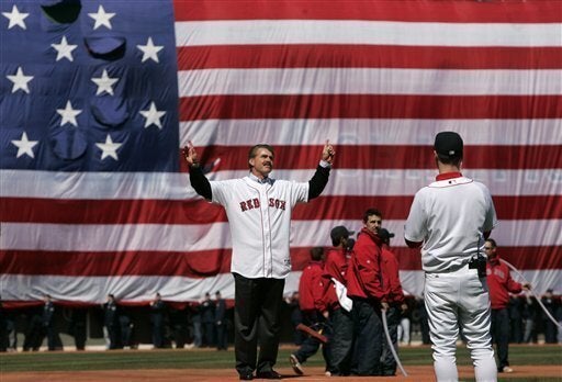 Bill Buckner welcomed back to Fenway Park warmly - The Boston Globe