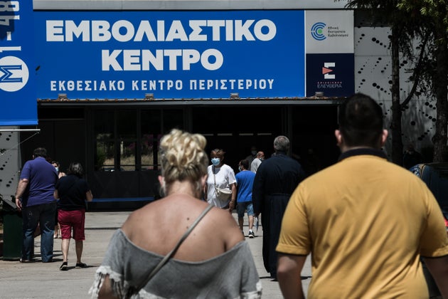 Θα χρειαστεί και ενισχυτική δόση εμβολίου λόγω της μετάλλαξης Δέλτα; Τι δείχνουν οι