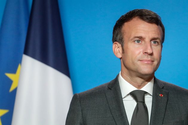 Emmanuel Macron est de retour à Paris après des vacances studieuses au fort de Brégançon (Var).