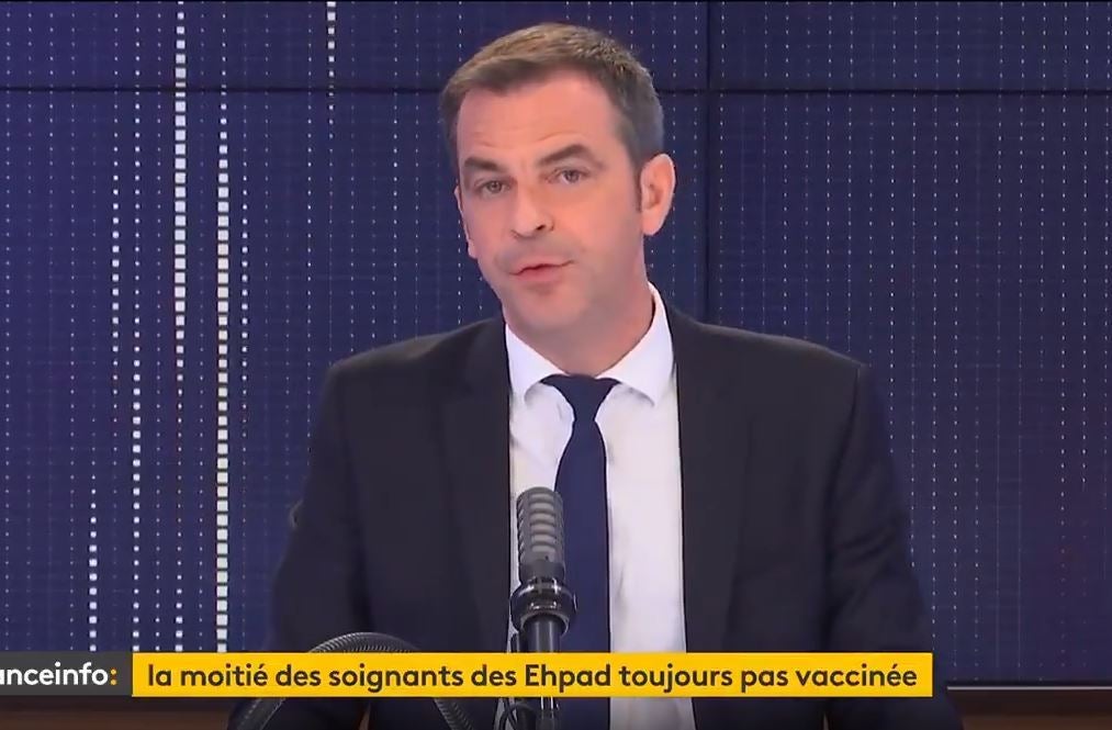 Covid: Véran laisse aux soignants jusqu'à septembre pour se faire vacciner