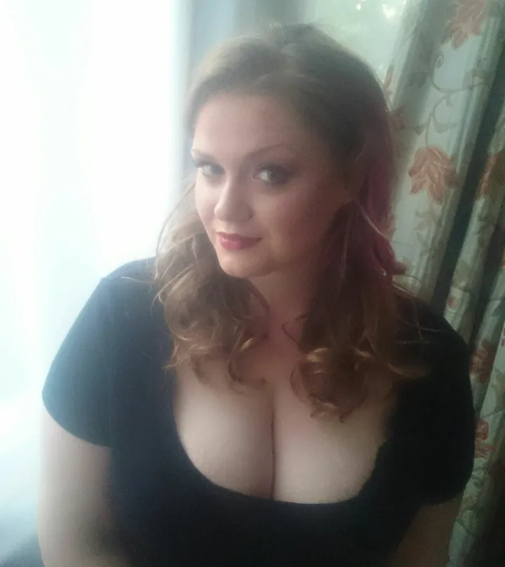 720px x 809px - Here's What Life Is Really Like For Me As A Woman With Very Large Breasts |  HuffPost HuffPost Personal