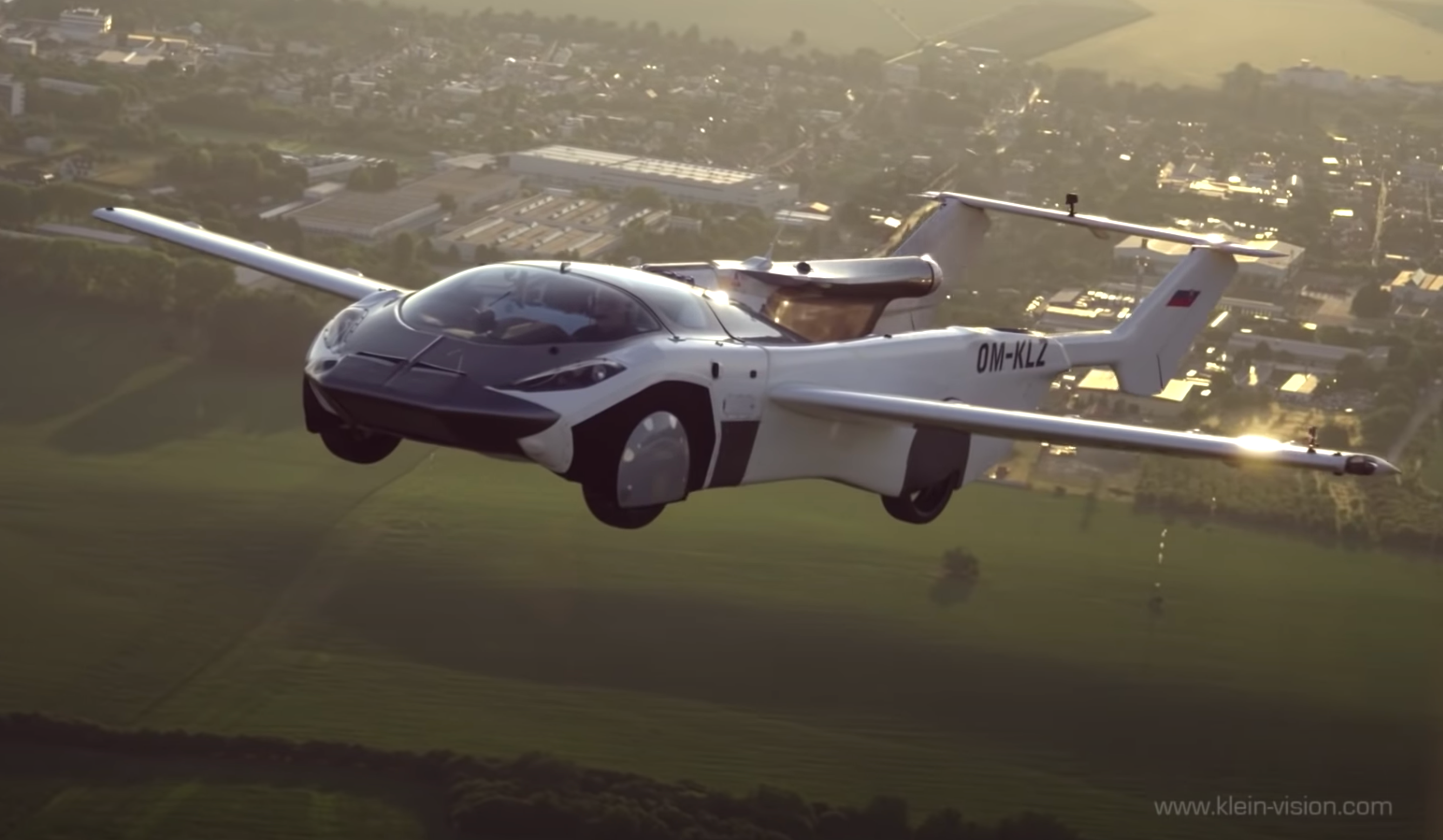 Cette voiture volante digne de James Bond se transforme en moins de 3 minutes
