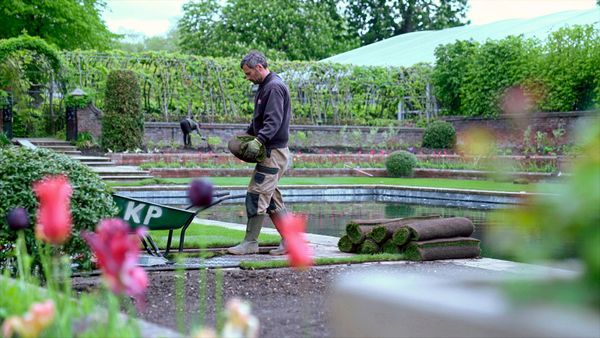 Travaux en cours dans le Sunken Garden réaménagé au palais de Kensington.