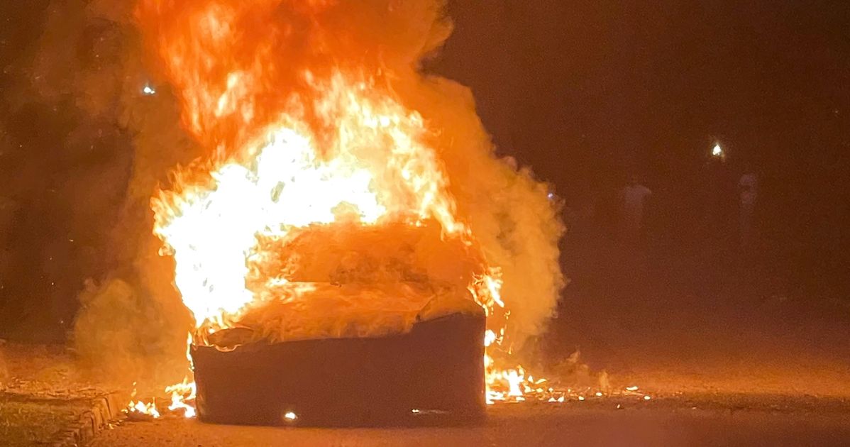 Tesla S Plaid catches fire in US, driver briefly trapped inside